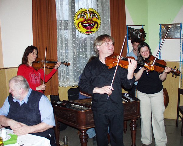 img00107.jpg